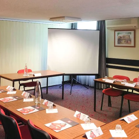 Ibis Beaulieu 3* פואטייה