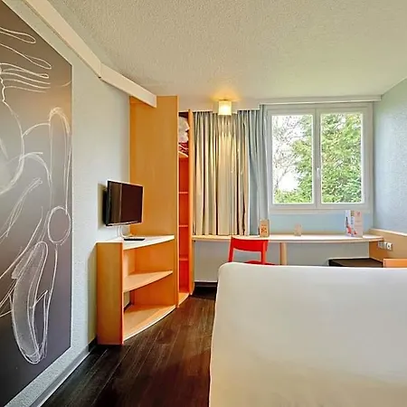 Ibis Beaulieu 3* פואטייה