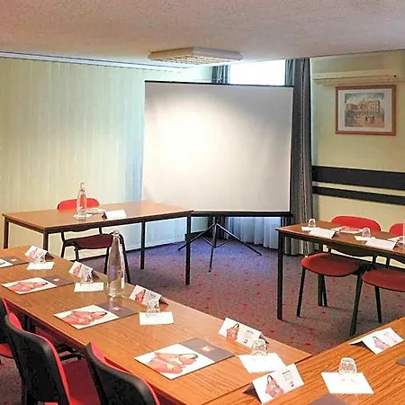 Ibis Beaulieu 3* פואטייה