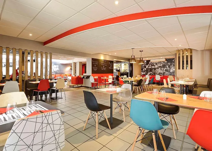 宜必思普瓦捷博里于酒店 酒店